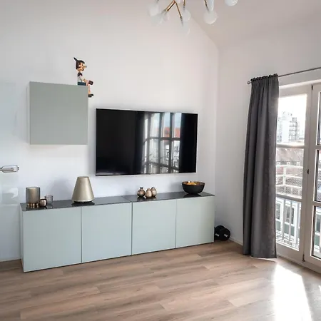 Eich-penthouse, Zentral Am Stadtwald Mit Ausblick über Stadt, 24h Self Check-in, Netflix, Disneyplus Apartamento
