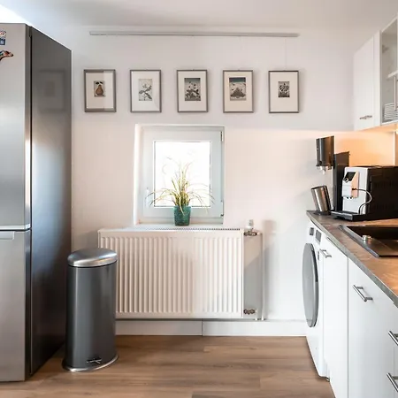 Apartamento Eich-penthouse, Zentral Am Stadtwald Mit Ausblick über Stadt, 24h Self Check-in, Netflix, Disneyplus Hanóver