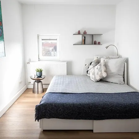 Eich-penthouse, Zentral Am Stadtwald Mit Ausblick Ueber Stadt, 24h Self Check-in, Netflix, Disneyplus