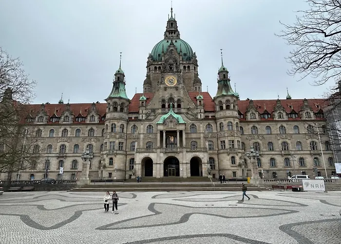 Apartamento Eich-penthouse, Zentral Am Stadtwald Mit Ausblick über Stadt, 24h Self Check-in, Netflix, Disneyplus *