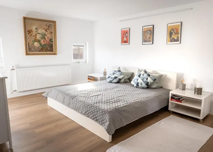 Eich-penthouse, Zentral Am Stadtwald Mit Ausblick über Stadt, 24h Self Check-in, Netflix, Disneyplus Apartamento Hanóver