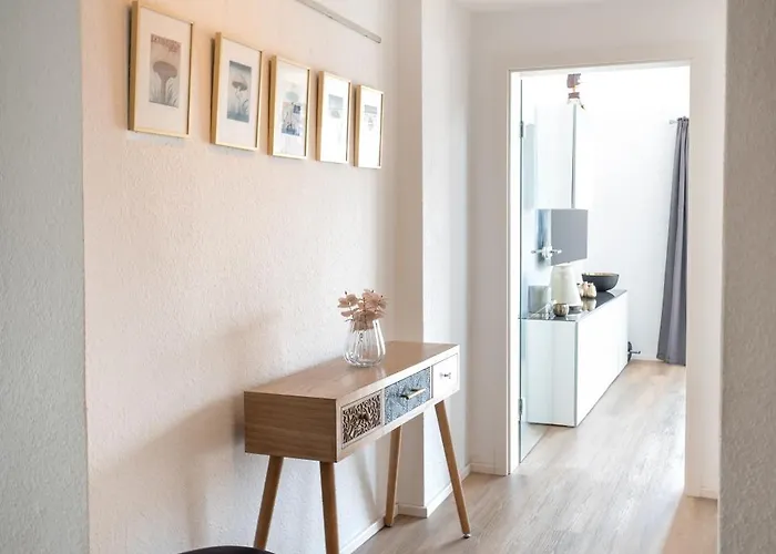Apartamento Eich-penthouse, Zentral Am Stadtwald Mit Ausblick über Stadt, 24h Self Check-in, Netflix, Disneyplus *